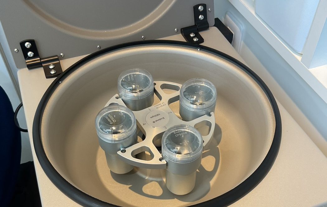 再生医療用の遠心分離機