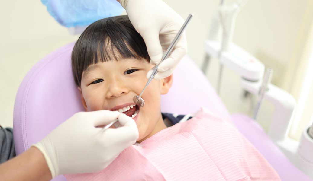 小児歯科の診療を受けるお子さま